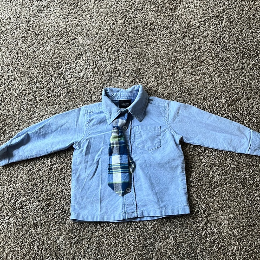 Holiday Editions Blue Dress Shirt and Plaid Tie